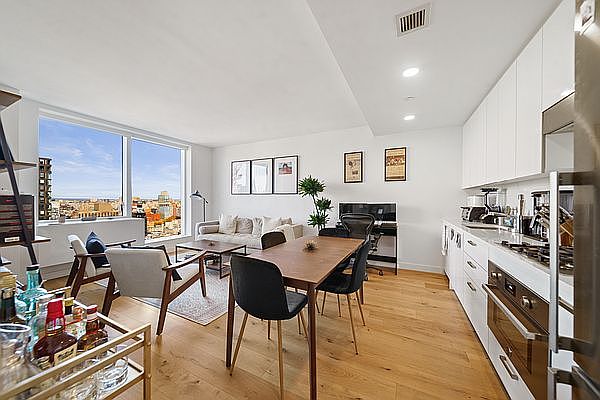 1st image of 180 Broome St APT 2306