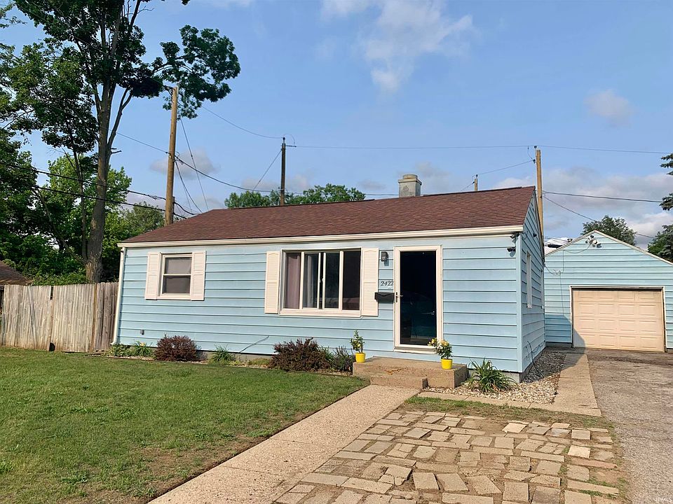 1st image of 2422 Hollywood Pl