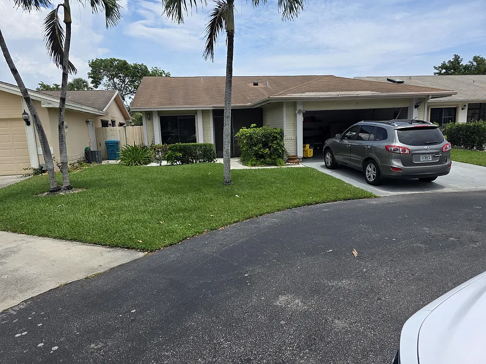6 Hammond Pl