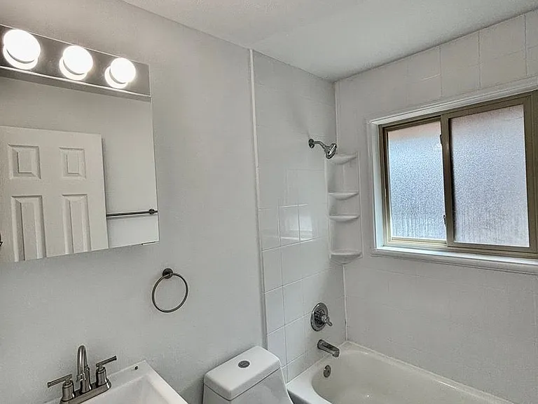 16270-16272 W 13th Ln — Photo 11