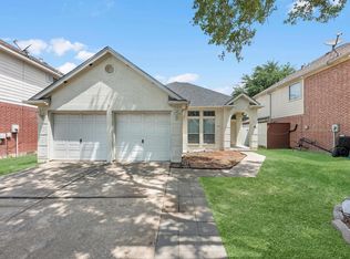 18634 S Wimbledon Dr, Katy, TX 77449