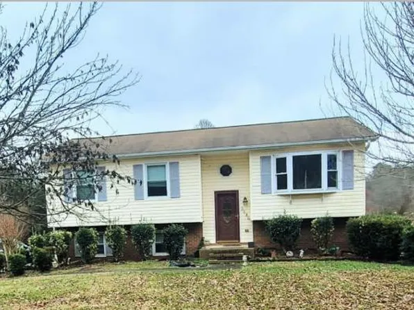 3686 Spainhour Mill Rd, Tobaccoville, NC 27050