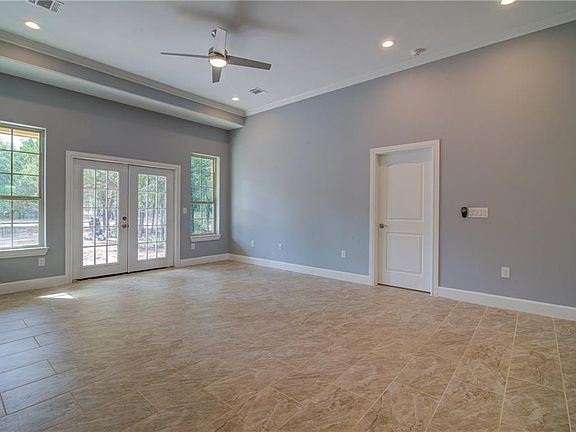 5th image of 139 Romeria Dr