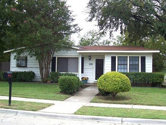1st image of 1100 E Lovers Ln