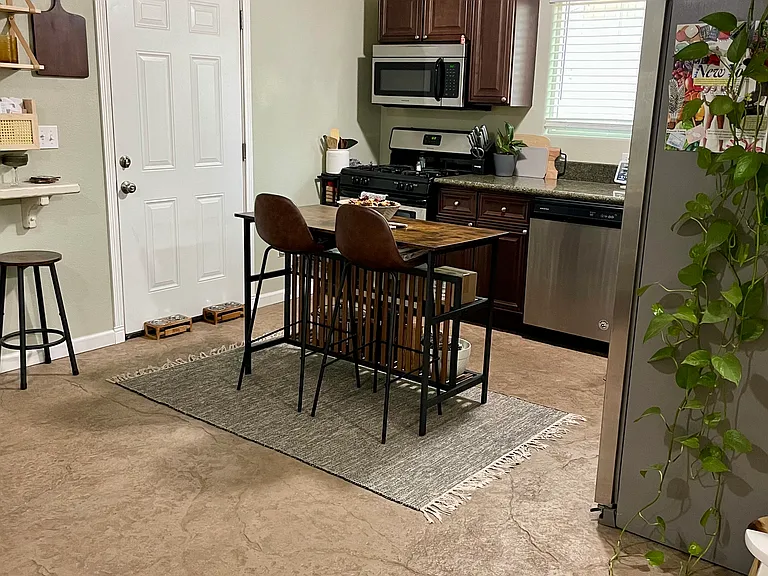 4318 Illinois Ave — Photo 32
