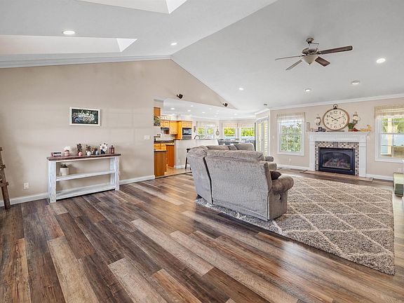 4th image of 2303 Flowering Crab Dr W