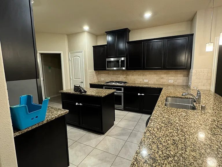 10020 Long Branch Dr — Photo 6