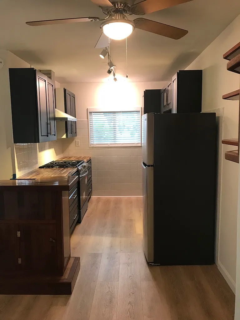 1 bed, 600 sqft, $2,100 — Photo 2