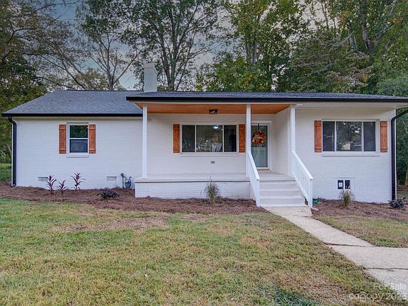 2nd image of 1323 Forestdale Dr