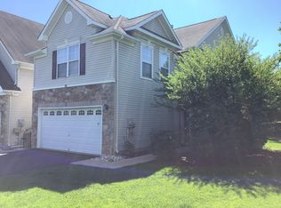 51 Heath Ct, Pennington, NJ 08534