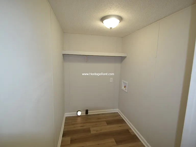 11049-11051 Stephens Rd — Photo 11