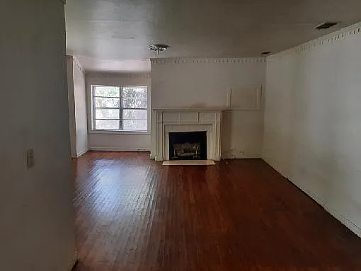 1208 Earl St — Photo 2