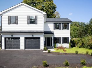 27 Central Ave, Morris Plains, NJ 07950