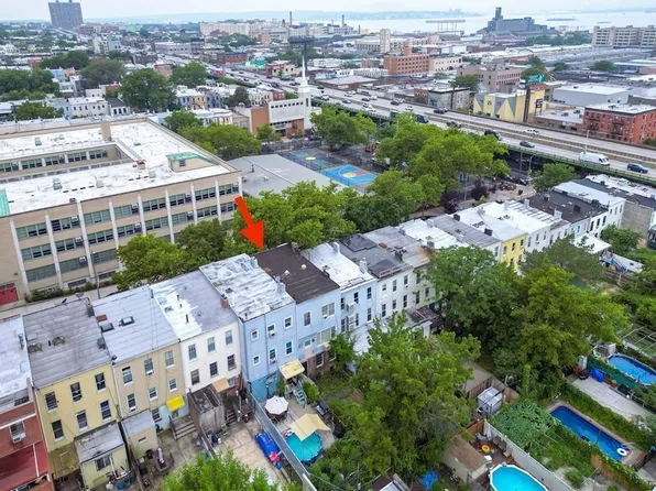 345 46th Street image 4 of 6