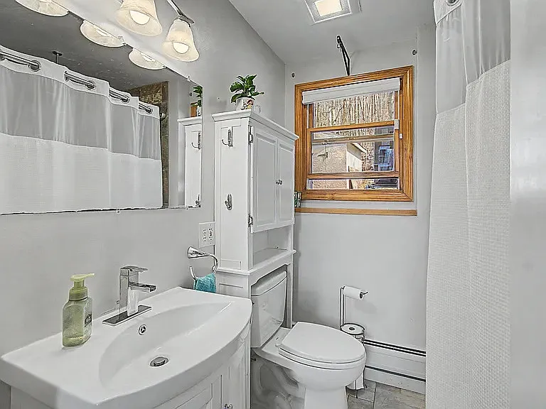 3 bed, 2000 sqft, $2,600 — Photo 4