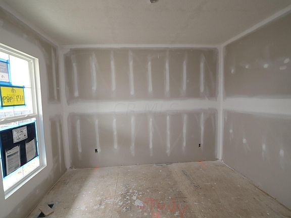 3rd image of 989 Centerbeam Ave