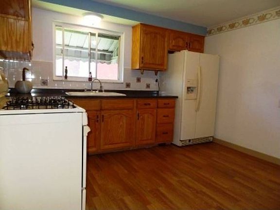 Kitchen Angle 2