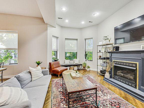 5th image of 4923 N Kenmore Ave #3