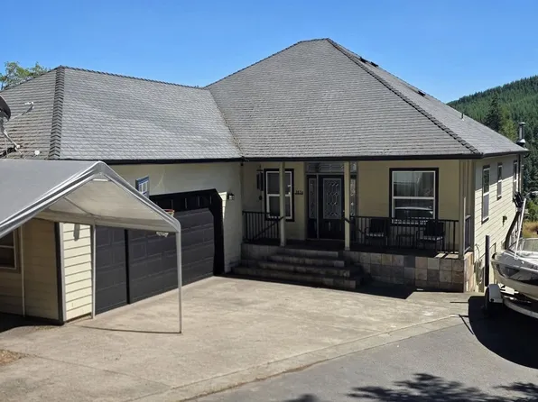 1836 Lake View Dr, Sutherlin, OR 97479