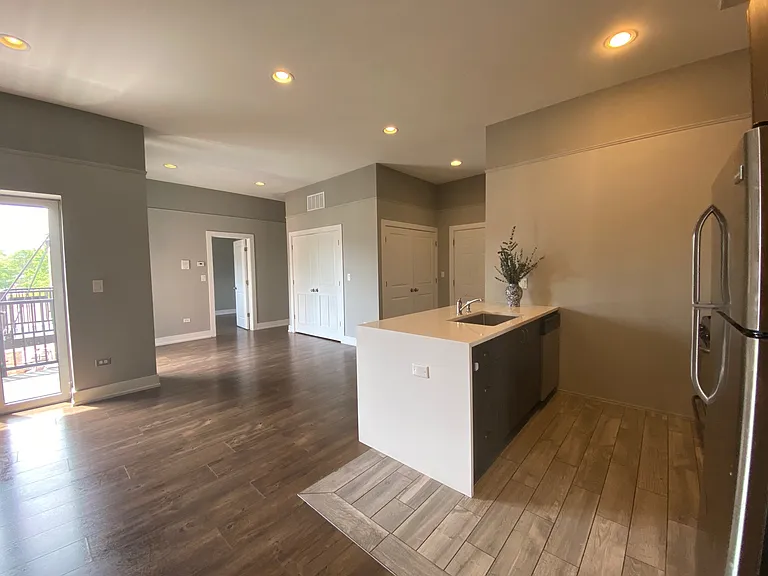 5911 N Northwest Hwy #205 — Photo 6