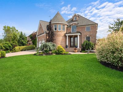 101 Stillwater Avenue, Massapequa, NY, 11758
