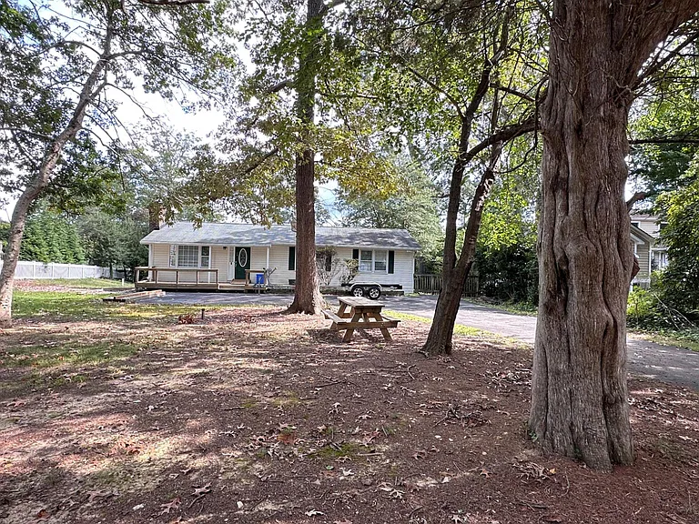 12154 Preston Dr — Photo 2