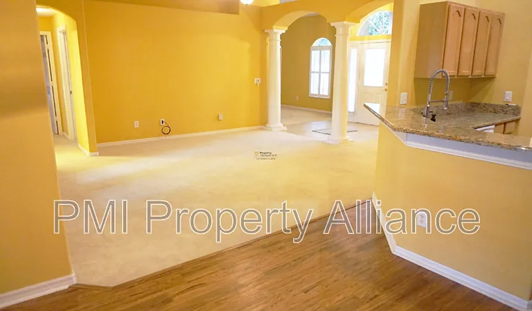 1521 Parkglen Cir — Photo 18