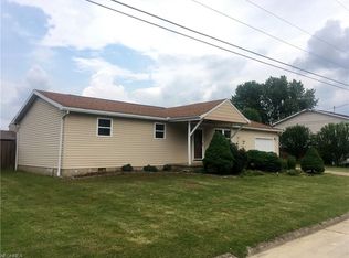 256 Washington Dr, Mineral Wells, WV 26150