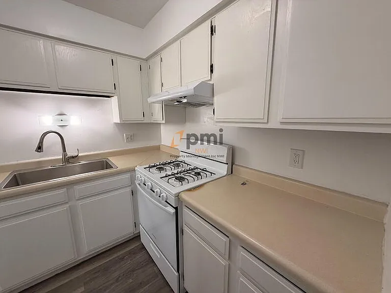 6248 Kathryn Ct #C — Photo 5