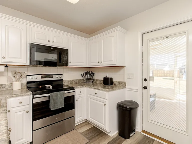 225 Stirling Bridge Dr — Photo 58