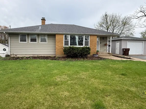 504 E Calhoun St, Woodstock, IL 60098