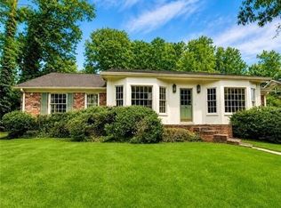 920 Buckingham Cir NW, Atlanta, GA 30327