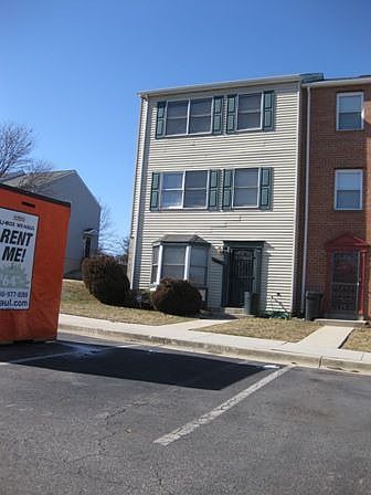 2nd image of 2100 N Anvil Ln