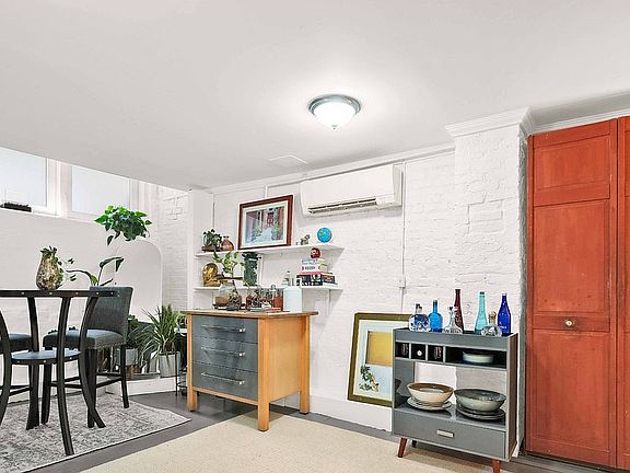 4th image of 21 Bleecker St