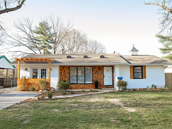 2379 E Manchester Street, Springfield, MO 65804