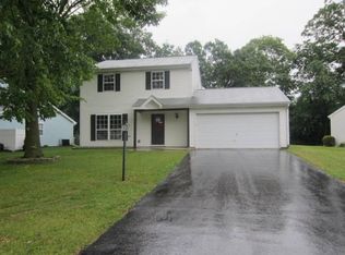 4101 Newport Dr, Island Lake, IL 60042