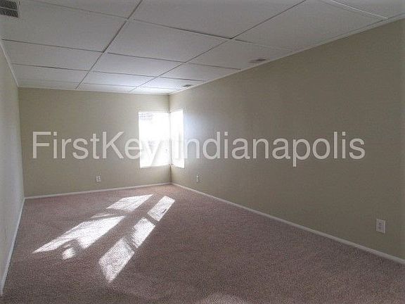 5th image of 4730 N Kenyon Dr