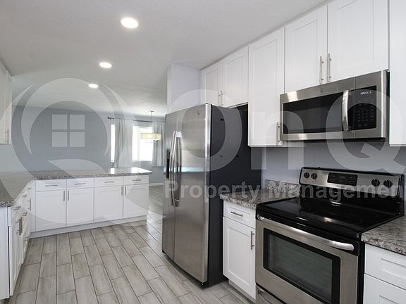 4th image of 8838 N 42nd Ave