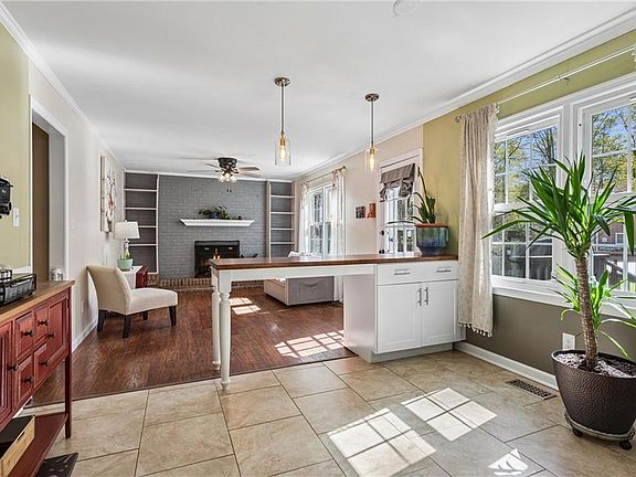 3rd image of 101 Azalea Dr