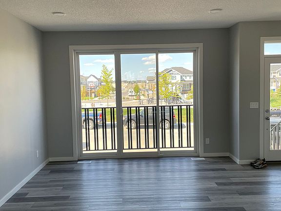 5th image of 74 Lawrence Grn SE
