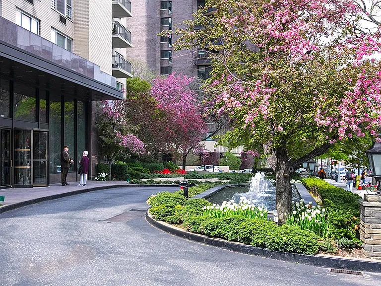 1675 York Ave #23L — Photo 5