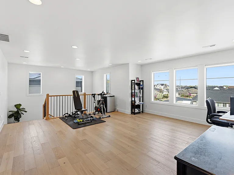 11716 S Meeks Ct — Photo 38