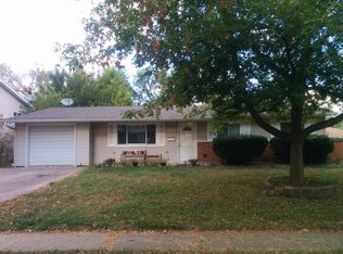 7027 Longmeadow Ln, Hanover Park, IL 60133