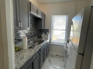 172 Woodbine St FLOOR 2, Pawtucket, RI 02860