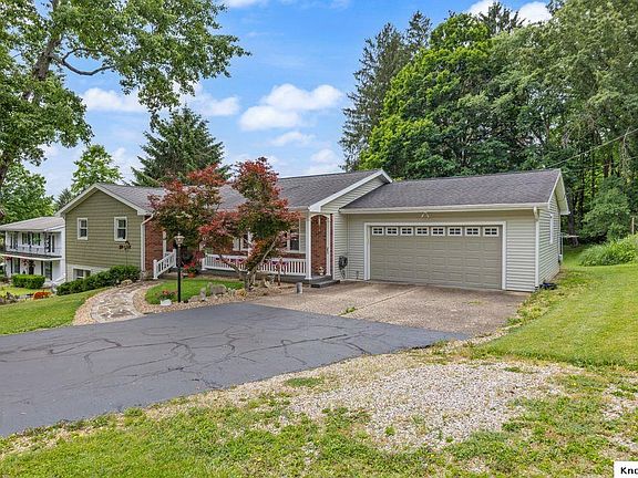 2nd image of 11 Old Orchard Dr