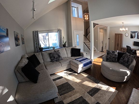 4th image of 525 Lasalle Ln