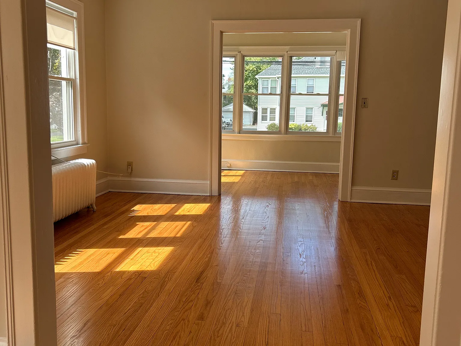 2 bed, 1400 sqft, $2,250 — Photo 2