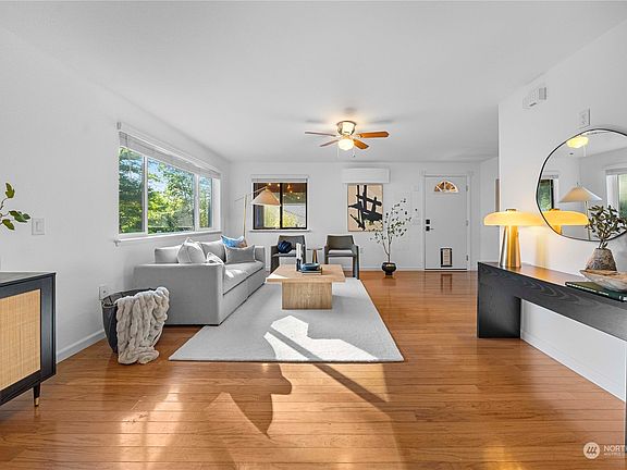 3rd image of 1608 5th Avenue SE
