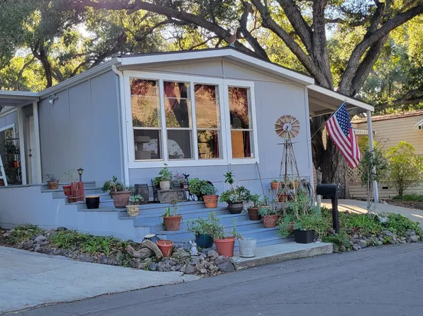97 Sherwood Dr, Westlake Village, CA 91361