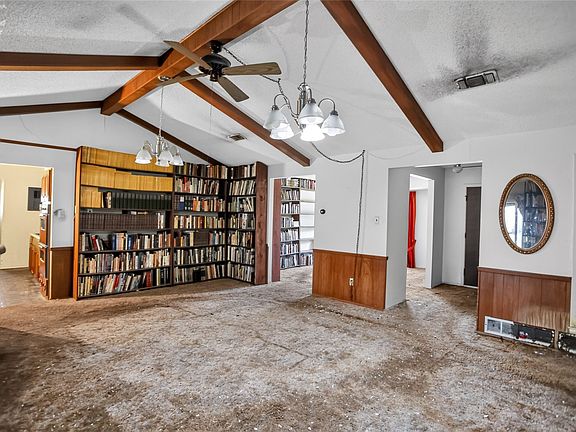 5th image of 2108 Barton Dr